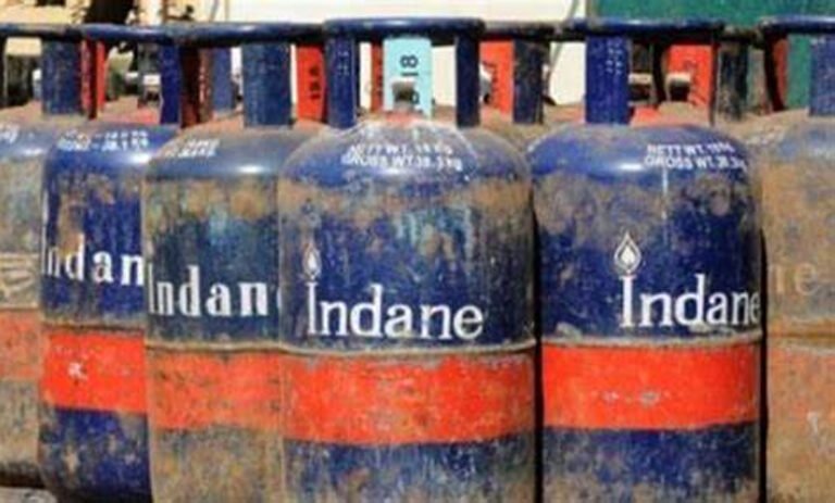 LPG ਗੈਸ ਸਿਲੰਡਰ ਦੀਆਂ ਕੀਮਤਾਂ ‘ਚ ਹੋਈ ਕਟੌਤੀ