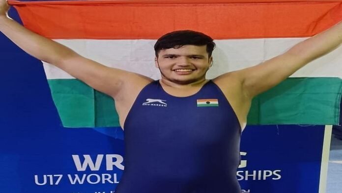 Ronak Dahiya lit up the name of India in the Under-17 World Wrestling Championship, won the bronze medal.