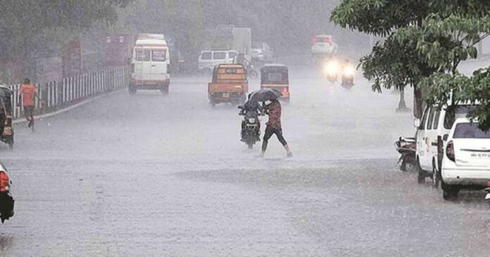 Changed weather mood in Punjab, heavy rains in these districts, alert till 26