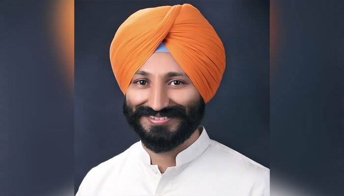 ਪੰਜਾਬ ਸਰਕਾਰ ਦਾ ਇੱਕ ਹੋਰ ਲੋਕ-ਪੱਖੀ ਫੈਸਲਾ: ਹੁਣ ਸਰਕਾਰੀ ਅਧਿਕਾਰੀ 24×7 ਰਹਿਣਗੇ ਉਪਲਬਧ ਪੰਜਾਬ ਸਰਕਾਰ ਦਾ ਇੱਕ ਹੋਰ ਲੋਕ-ਪੱਖੀ ਫੈਸਲਾ: ਹੁਣ ਸਰਕਾਰੀ ਅਧਿਕਾਰੀ 24×7 ਰਹਿਣਗੇ ਉਪਲਬਧ