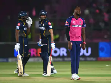 IPL 2025: ਰਾਜਸਥਾਨ ਨੇ ਟਾਸ ਜਿੱਤ ਕੇ ਗੇਂਦਬਾਜ਼ੀ ਚੁਣੀ IPL 2025: ਰਾਜਸਥਾਨ ਨੇ ਟਾਸ ਜਿੱਤ ਕੇ ਗੇਂਦਬਾਜ਼ੀ ਚੁਣੀ