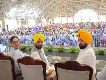 ਅੰਮ੍ਰਿਤਸਰ ‘ਚ ‘ਯੁੱਧ ਨਸ਼ਿਆਂ ਵਿਰੁੱਧ’ ਸਬੰਧੀ ਜਨਤਕ ਮੀਟਿੰਗ ਅੰਮ੍ਰਿਤਸਰ ‘ਚ ‘ਯੁੱਧ ਨਸ਼ਿਆਂ ਵਿਰੁੱਧ’ ਸਬੰਧੀ ਜਨਤਕ ਮੀਟਿੰਗ