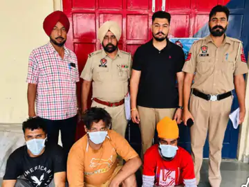 ਲੁਧਿਆਣਾ ਵਿੱਚ ਨਸ਼ਾ ਤਸਕਰੀ ਰੈਕੇਟ ਦਾ ਪਰਦਾਫਾਸ਼, ਨਸ਼ੀਲੀਆਂ ਗੋਲੀਆਂ ਬਰਾਮਦ ਲੁਧਿਆਣਾ ਵਿੱਚ ਨਸ਼ਾ ਤਸਕਰੀ ਰੈਕੇਟ ਦਾ ਪਰਦਾਫਾਸ਼, ਨਸ਼ੀਲੀਆਂ ਗੋਲੀਆਂ ਬਰਾਮਦ
