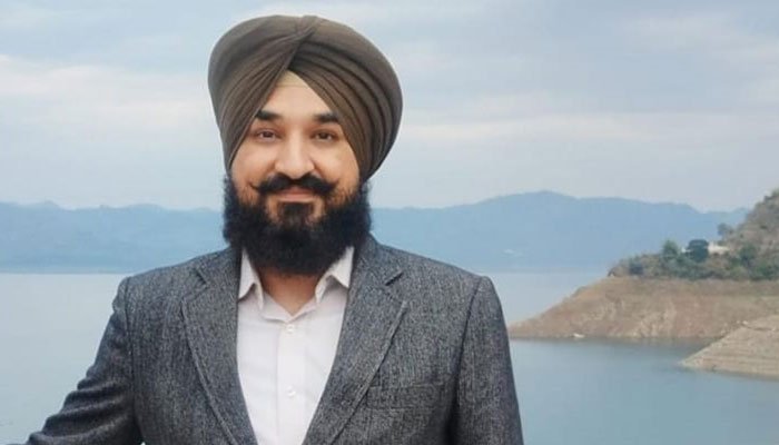 ਪਾਣੀ ਵਿਵਾਦ ਵਧਿਆ: ਕੇਂਦਰ ਨੇ BBMB ਦੇ ਪੰਜਾਬ ਕੇਡਰ ਦੇ ਡਾਇਰੈਕਟਰ ਨੂੰ ਬਦਲਿਆ, ਭਾਖੜਾ ਡੈਮ ‘ਤੇ ਪੰਜਾਬ ਪੁਲਿਸ ਤਾਇਨਾਤ