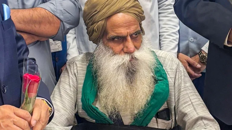 ਘਰ ਵਿੱਚ ਨਜ਼ਰਬੰਦ ਕੀਤੇ ਗਏ ਕਿਸਾਨ ਆਗੂ ਜਗਜੀਤ ਸਿੰਘ ਡੱਲੇਵਾਲ; ਤੜਕਸਾਰ ਪੁੱਜੀ ਪੁਲਿਸ