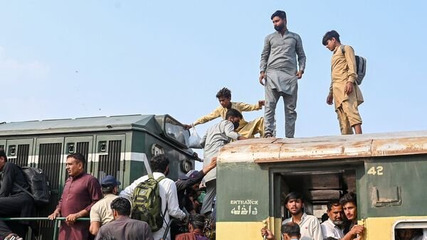 PAKISTAN-RELIGION-ISLAM-EID