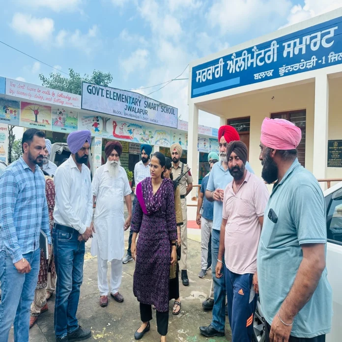 DC inspects school