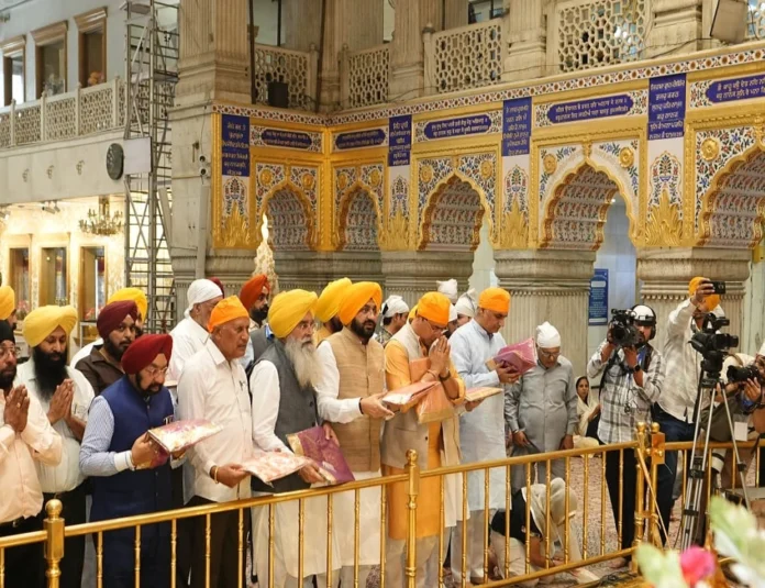 Gurdwara Sis Ganj Sahib Gurdwara Sis Ganj Sahib
