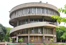 ਪੰਜਾਬ ਯੂਨੀਵਰਸਿਟੀ ਦੀ ਸੈਨੇਟ ਤੇ ਸਿੰਡੀਕੇਟ ਨੂੰ ਭੰਗ ਕਰਨ ਵਾਲਾ ਫ਼ੈਸਲਾ ਲਿਆ ਵਾਪਸ Punjab university