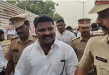 ਅਦਾਕਾਰ ਵਿਜੇ ਦੀ ਰੈਲੀ `ਚ ਬੰਦੂਕ ਲੈ ਕੇ ਵੜਨ ਦੀ ਕੋਸਿਸ਼ ਕਰਦਾ ਮੁਲਜ਼ਮ ਗ੍ਰਿਫਤਾਰ arrested