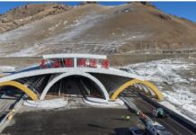 ਚੀਨ `ਚ `ਦੁਨੀਆ ਦੀ ਸਭ ਤੋਂ ਲੰਬੀ` ਐਕਸਪ੍ਰੈੱਸ-ਵੇਅ ਸੁਰੰਗ ਸ਼ੁਰੂ expressway tunnel