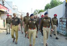 ਪੁਲਸ ਵੱਲੋਂ ਕੱਢਿਆ ਡੀ. ਆਈ. ਜੀ. ਚਹਿਲ ਦੀ ਅਗਵਾਈ ਹੇਠ ਫਲੈਗ ਮਾਰਚ flag march