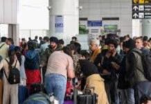 ਇੰਡੀਗੋ ਦੀਆਂ ਫਲਾਈਟਾਂ ਰੱਦ ਹੋਣ ਕਾਰਨ ਯਾਤਰੀ ਹੋ ਰਹੇ ਹਨ ਪ੍ਰੇਸ਼ਾਨ IndiGo flights