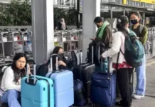 ਸਰਕਾਰ ਨੇ ਦਿੱਤਾ ਇੰਡੀਗੋ ਨੂੰ ਉਡਾਣਾਂ `ਚ 10 ਫੀਸਦੀ ਕਟੌਤੀ ਦਾ ਹੁਕਮ IndiGo passengers