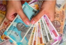 10-20 ਤੇ 50 ਰੁਪਏ ਦੇ ਨੋਟਾਂ ਦੀ ਭਾਰੀ ਕਿੱਲਤ ਕਾਰਨ ਨਕਦ ਲੈਣ-ਦੇਣ `ਚ ਪ੍ਰੇਸ਼ਾਨੀ Cash transactions disrupted