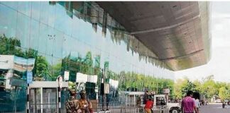 ਅੰਮ੍ਰਿਤਸਰ ਹਵਾਈ ਅੱਡੇ ਤੇ ਟੈਕਸੀਡਰਮੀ ਤਸਕਰੀ ਮਾਮਲੇ ਵਿਚ ਇਕ ਗ੍ਰਿਫ਼ਤਾਰ Amritsar airport