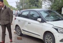 ਐਸ. ਐਸ. ਪੀ. ਮੋਹਾਲੀ ਦੇ ਦਫ਼ਤਰ ਦੇ ਬਾਹਰ ਸਰੇਆਮ ਕੀਤਾ ਨੌਜਵਾਨ ਦਾ ਕਤਲ Murder