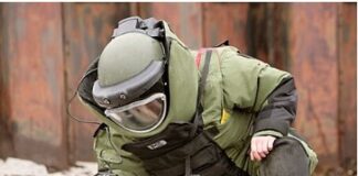 ਅੰਮ੍ਰਿਤਸਰ ਦੇ ਰਈਆ ਪੁਲਸ ਚੌਂਕ ਨੇੜੇਓਂ ਬਰਾਮਦ ਹੋਇਆ ਆਈ. ਈ. ਡੀ. Bomb Refuse