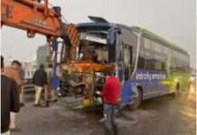 ਟਰੱਕ ਨਾਲ ਬਸ ਦੇ ਟਕਰਾਉਣ ਕਾਰਨ ਹੋਈ ਬਸ ਕੰਡਕਟਰ ਦੀ ਮੌਤ Haryana Accident