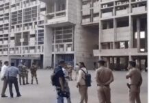 ਹਰਿਆਣਾ ਸਕੱਤਰੇਤ ਦੀ ਬਿਲਡਿੰਗ ਤੋਂ ਕਰਮਚਾਰੀ ਨੇ ਛਾਲ ਮਾਰ ਕੀਤੀ ਆਤਮ-ਹੱਤਿਆ Haryana Secretariat