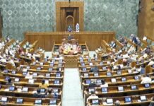 ਹੰਗਾਮਾ ਕਰਨ ਤੇ ਲੋਕ ਸਭਾ ਵਿਚੋਂ 8 ਕਾਂਗਰਸੀ ਸੰਸਦ ਮੈਂਬਰ ਮੁਅੱਤਲ Lok Sabha