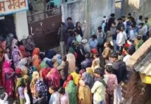 ਮਥੁਰਾ `ਚ ਕਮਰੇ `ਚੋਂ ਮਿਲੀਆਂ ਇਕੋ ਪਰਿਵਾਰ ਦੇ 5 ਜੀਆਂ ਦੀਆਂ ਲਾਸ਼ਾਂ Mathura