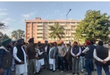 ਅਕਾਲੀ ਦਲ ਨੇ ਠੋਕਿਆ ਡੀ. ਜੀ. ਪੀ. ਦਫ਼ਤਰ ਬਾਹਰ ਧਰਨਾ Protest