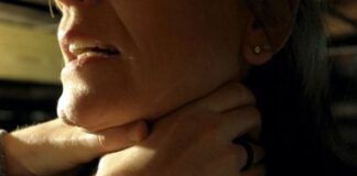 ਪਤੀ ਨੇ ਪਤਨੀ ਦਾ ਗਲਾ ਘੁਟ ਕੇ ਉਤਾਰਿਆ ਮੌਤ ਦੇ ਘਾਟ Murder