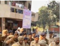 ਪੰਜਾਬ ਯੂਨੀਵਰਸਿਟੀ ਵਿਖੇ ਆਰ. ਐਸ. ਐਸ. ਆਗੂ ਨੂੰ ਬੁਲਾਏ ਜਾਣ ਤੇ ਹੋਇਆ ਹੰਗਾਮਾ Protest