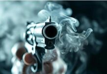 ਛੁੱਟੀ ਆਏ ਫੌਜੀ ਨੇ ਆਪਣੇ ਹੀ ਮਾਪਿਆਂ ਨੂੰ ਗੋਲੀ ਮਾਰ ਕੀਤਾ ਜ਼ਖਮੀ Shooting