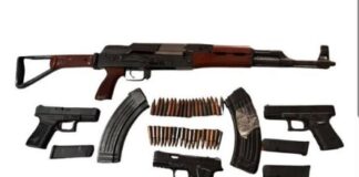 ਹਥਿਆਰਾਂ ਸਮੇਤ ਦੋ ਨੌਜਵਾਨਾਂ ਨੂੰ ਅੰਮ੍ਰਿਤਸਰ ਪੁਲਸ ਨੇ ਕੀਤਾ ਗ੍ਰਿਫ਼ਤਾਰ Weapons