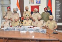 ਪੁਲਸ ਨੇ ਕੀਤਾ ਨਸ਼ੀਲੇ ਪਦਾਰਥਾਂ ਤੇ ਹਥਿਆਰਾਂ ਦੀ ਤਸਕਰੀ ਦਾ ਪਰਦਾਫਾਸ਼ Amritsar Police