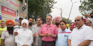 ਡਾ. ਬਲਬੀਰ ਸਿੰਘ ਨੇ ਰੱਖਿਆ ਸੜਕ ਦਾ ਨੀਂਹ ਪੱਥਰ Balbir Singh