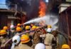 ਦੁਕਾਨਾਂ ਨੂੰ ਲੱਗੀ ਅੱਗ ਕਾਰਨ ਇਕ ਦੀ ਮੌਤ ਕਈ ਝੁਲਸੇ Fire brigade