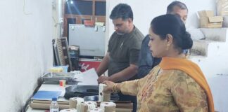 ਫੂਡ ਸੁਰੱਖਿਆ ਟੀਮ ਨੇ ਭਰੇ ਤ੍ਰਿਪੜੀ ਵਿੱਚ ਡੇਅਰੀ ਯੂਨਿਟ ਤੋਂ ਸੈਂਪਲ Health Officer