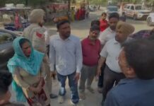 ਕਾਰ ਪਾਰਕਿੰਗ ਨੂੰ ਲੈ ਕੇ ਕਾਲੀ ਮਾਤਾ ਮੰਦਰ ਦੇ ਬਾਹਰ ਹੋਇਆ ਹੰਗਾਮਾ Mandir