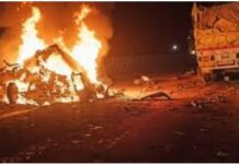 ਟਰੱਕ ਦੇ ਕਾਰ ਵਿਚ ਵੱਜਣ ਕਾਰਨ ਮਿਰਜ਼ਾਪੁਰ ਵਿੱਚ 11 ਲੋਕਾਂ ਦੀ ਹੋਈ ਮੌਤ Mirzapur Accident