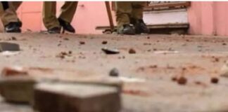 ਪੁੱਛਗਿੱਛ ਕਰਨ ਗਈ ਪੁਲਸ ਪਾਰਟੀ ‘ਤੇ ਹੋਇਆ ਇੱਟਾਂ ਰੋੜਿਆਂ ਨਾਲ ਹਮਲਾ stones