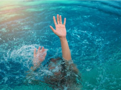 Swimming Pool swimming pool